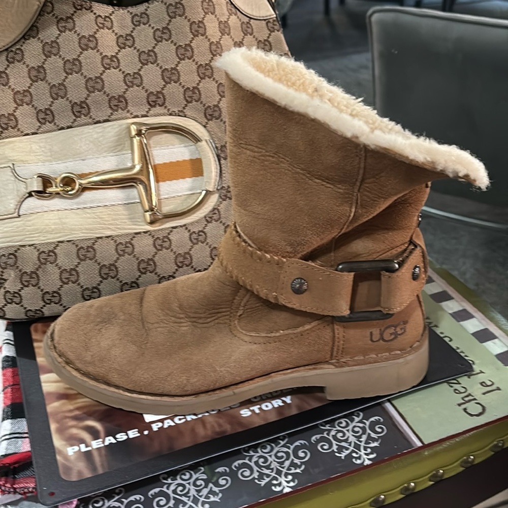 UGG Cedric buckle western boots booties chestnut suede size 7.5